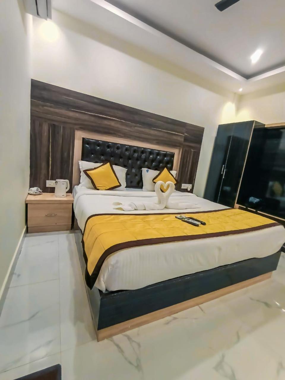 Hotel King Safire Port Blair Esterno foto